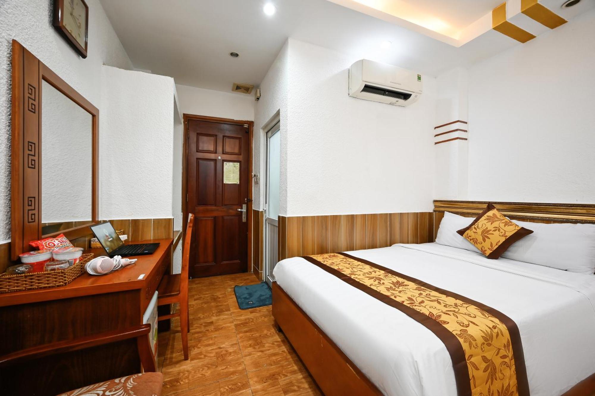 Queen Hotel Saigon Airport Thành Pho Ho Chí Minh Esterno foto